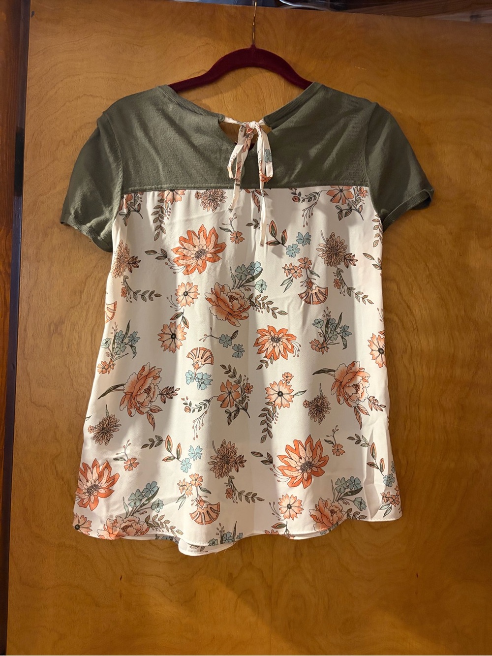Women’s Olive Green & Floral Top - Picture 2 of 2